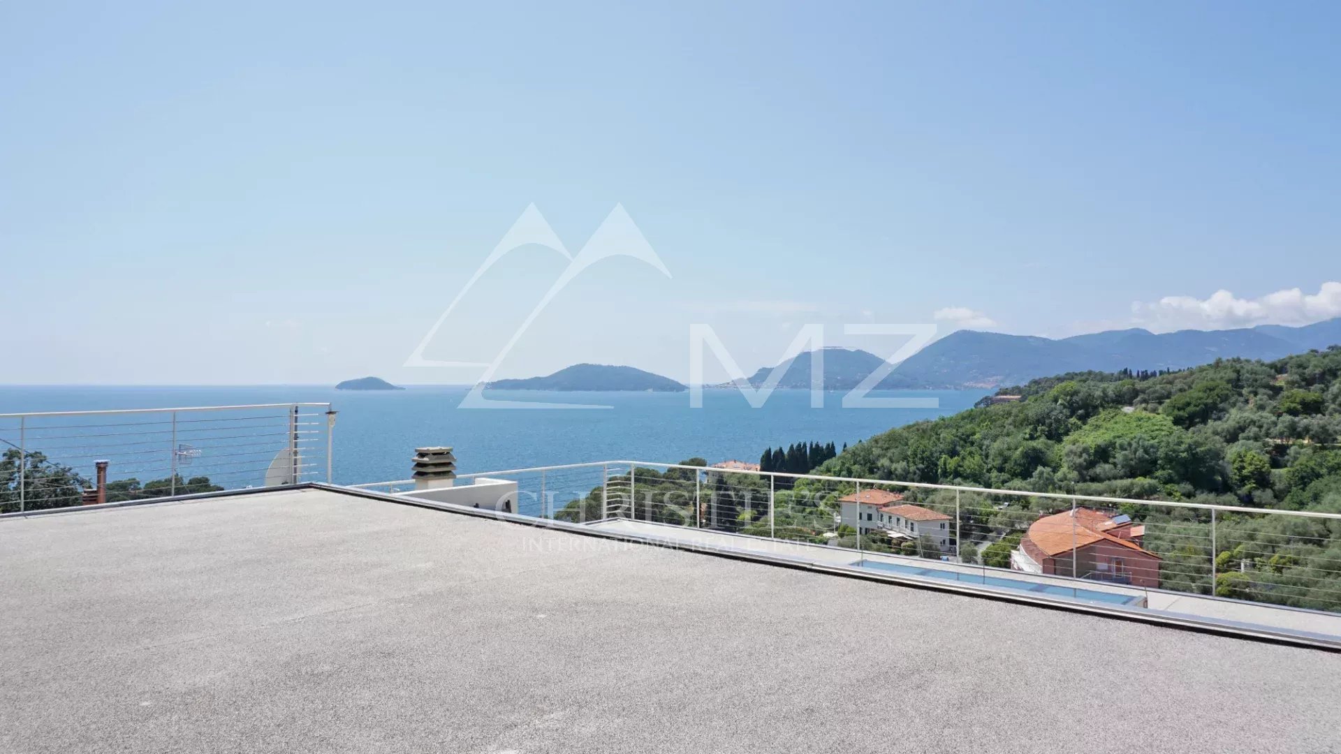 Elegant modern villa with large windows and sea view over the Gulf of Poets in Fiascherino, Lerici