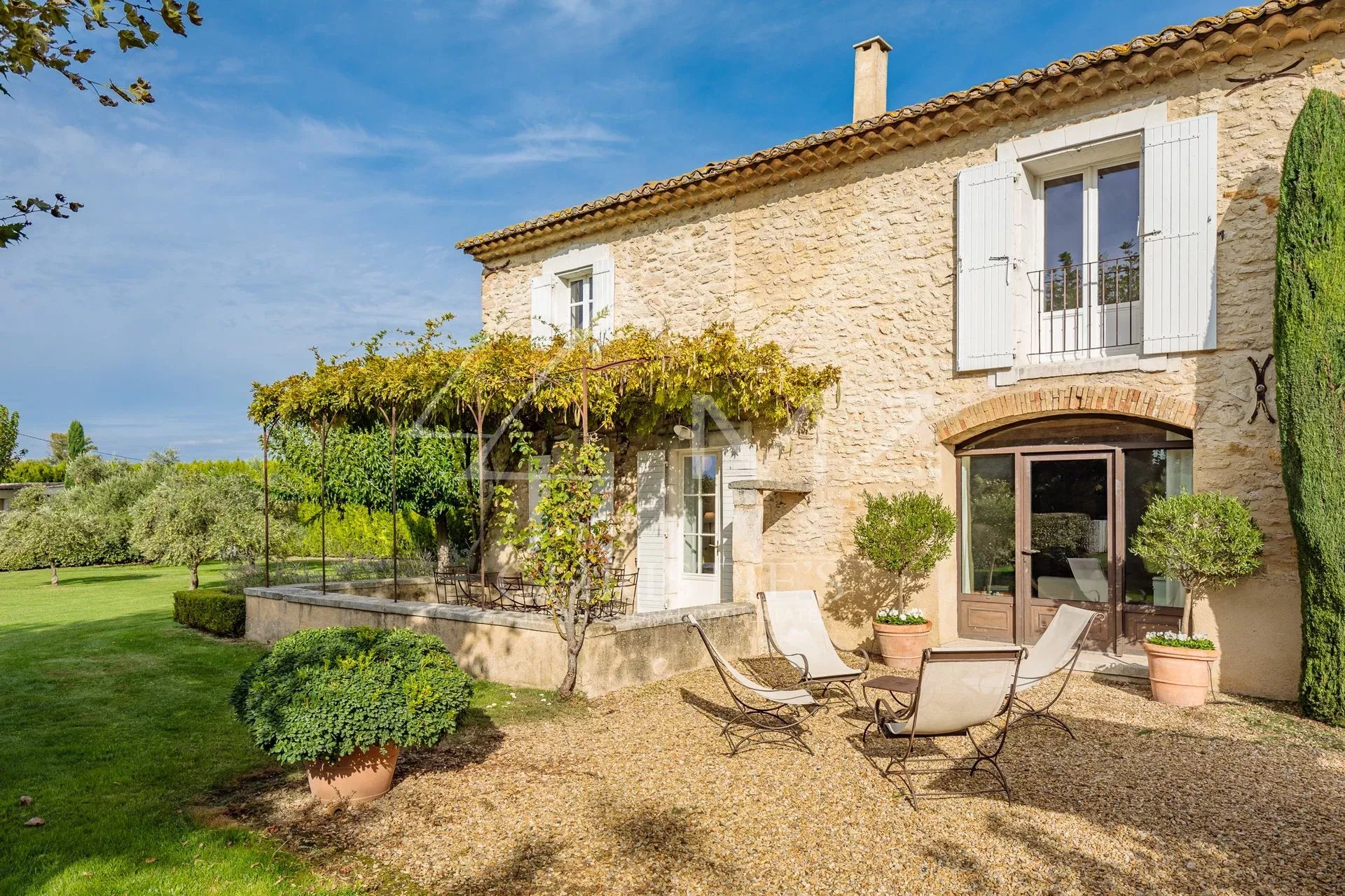 Luberon - Beau mas avec piscine chauffée