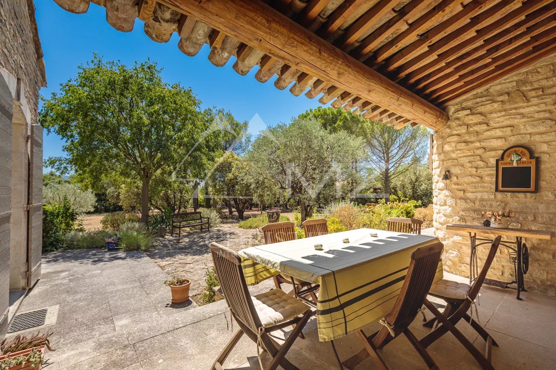 Close to Gordes - Lovely stone built holiday house