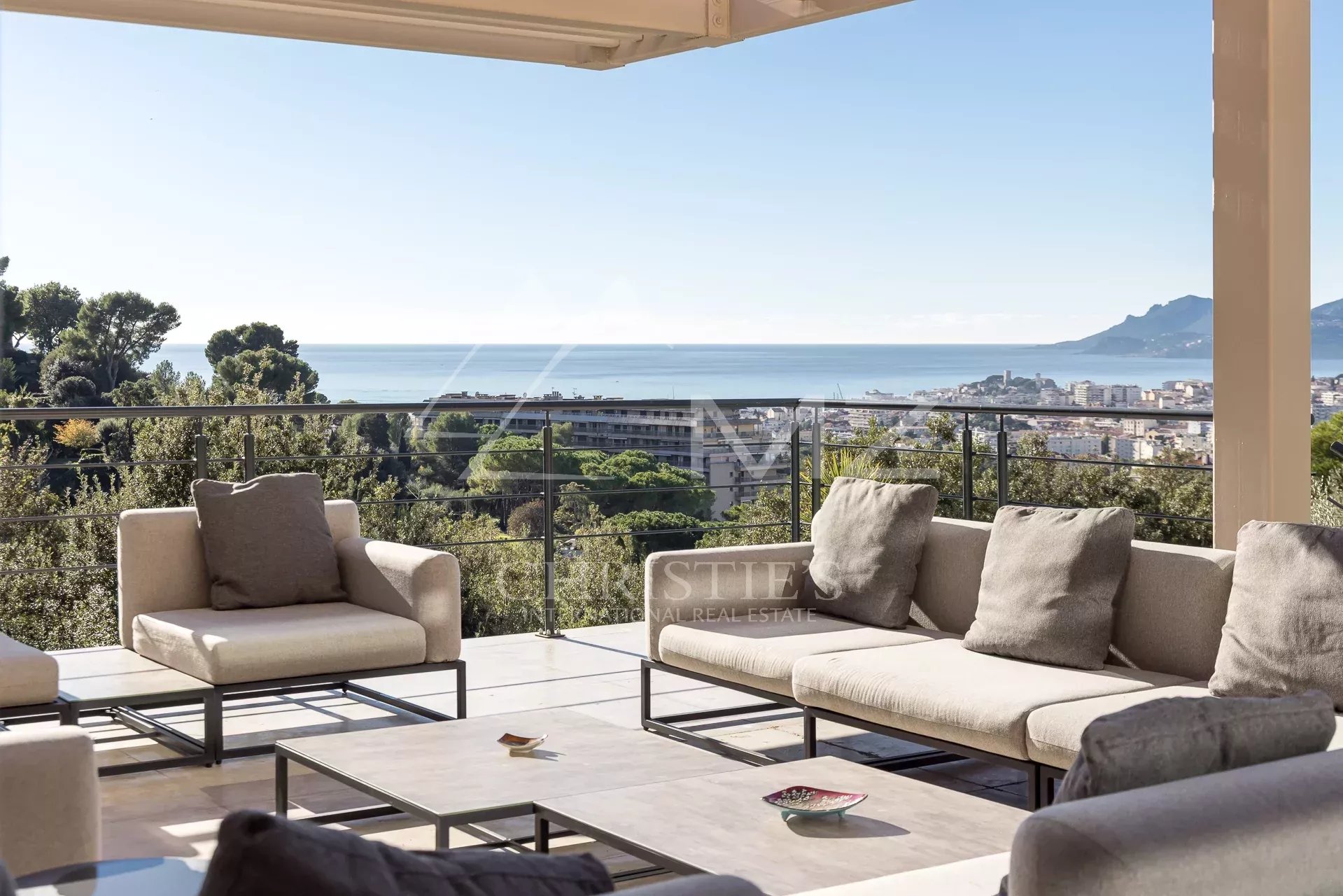 Heights of Cannes - Contemporary villa