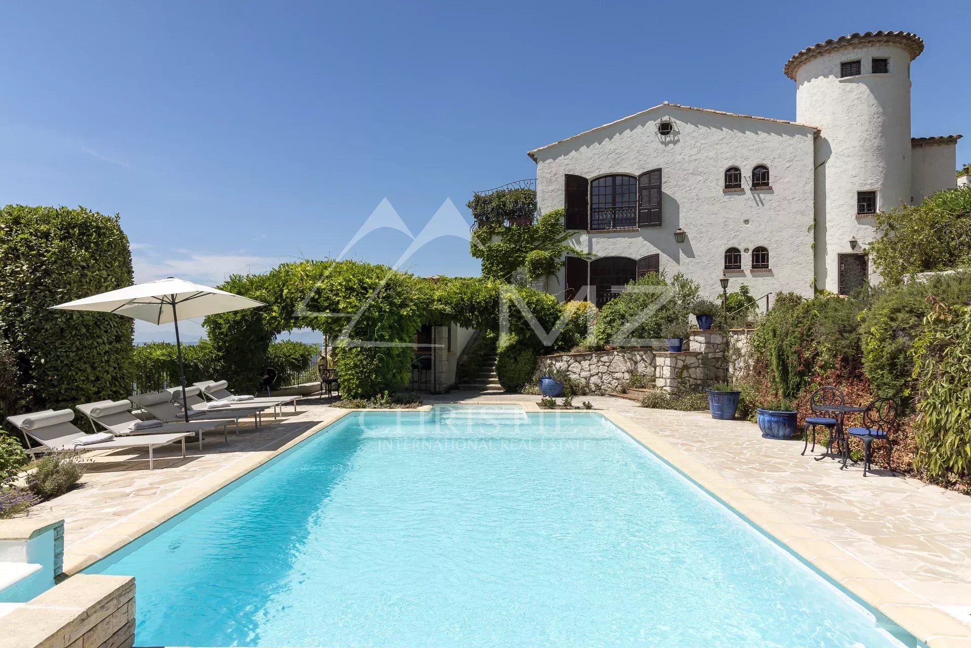 Proche Saint-Paul-de-Vence - Belle propriété provençale avec vue mer panoramique