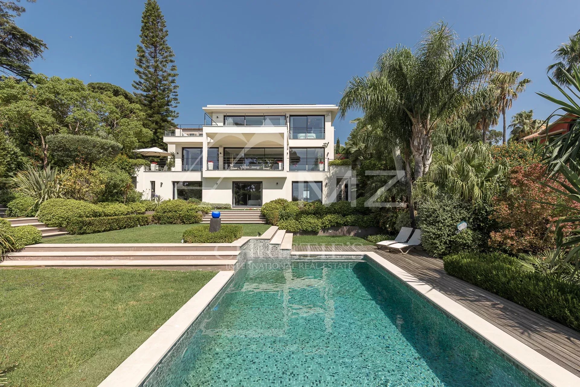 Cannes - superbe villa contemporaine 4 chambres