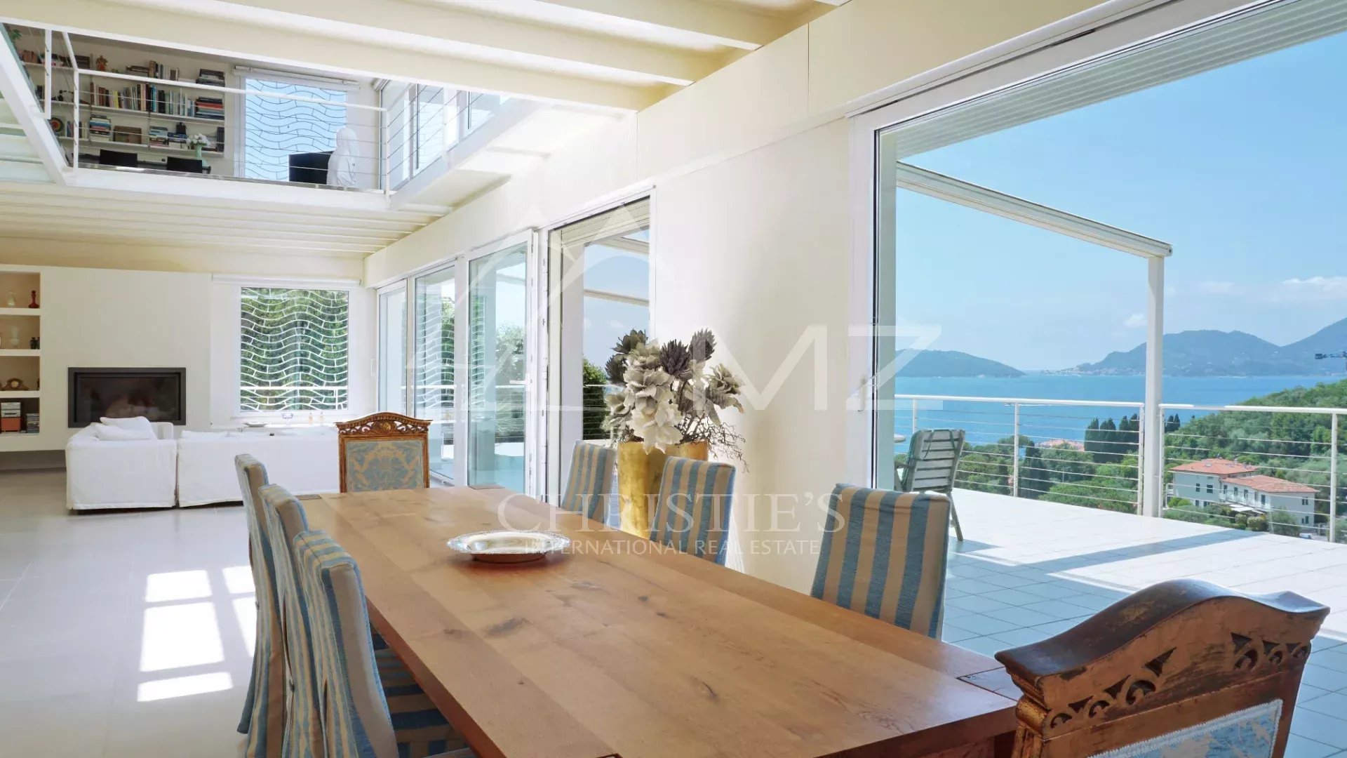 Elegant modern villa with large windows and sea view over the Gulf of Poets in Fiascherino, Lerici