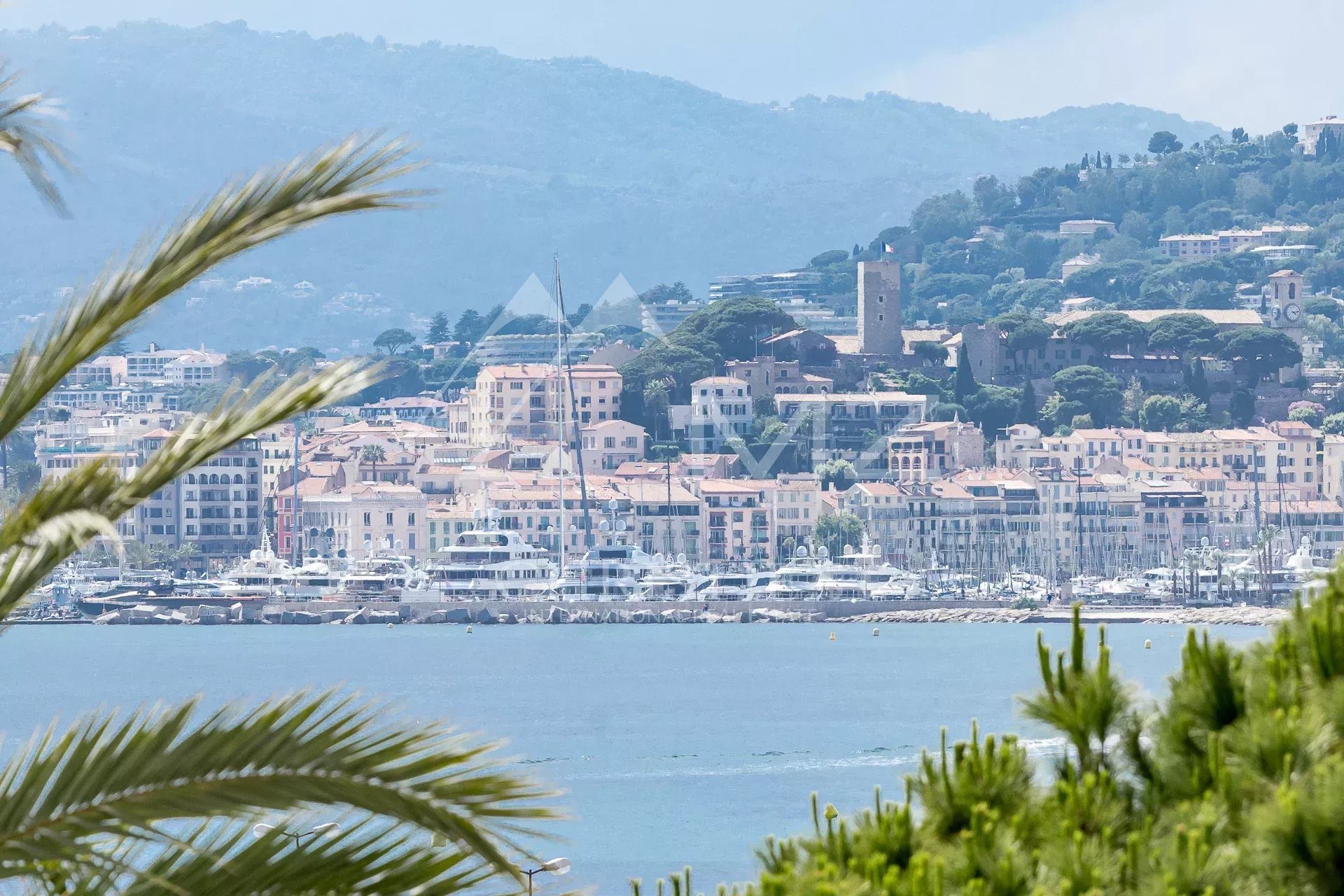 Cannes Croisette - superb 2 bedrooms apartment