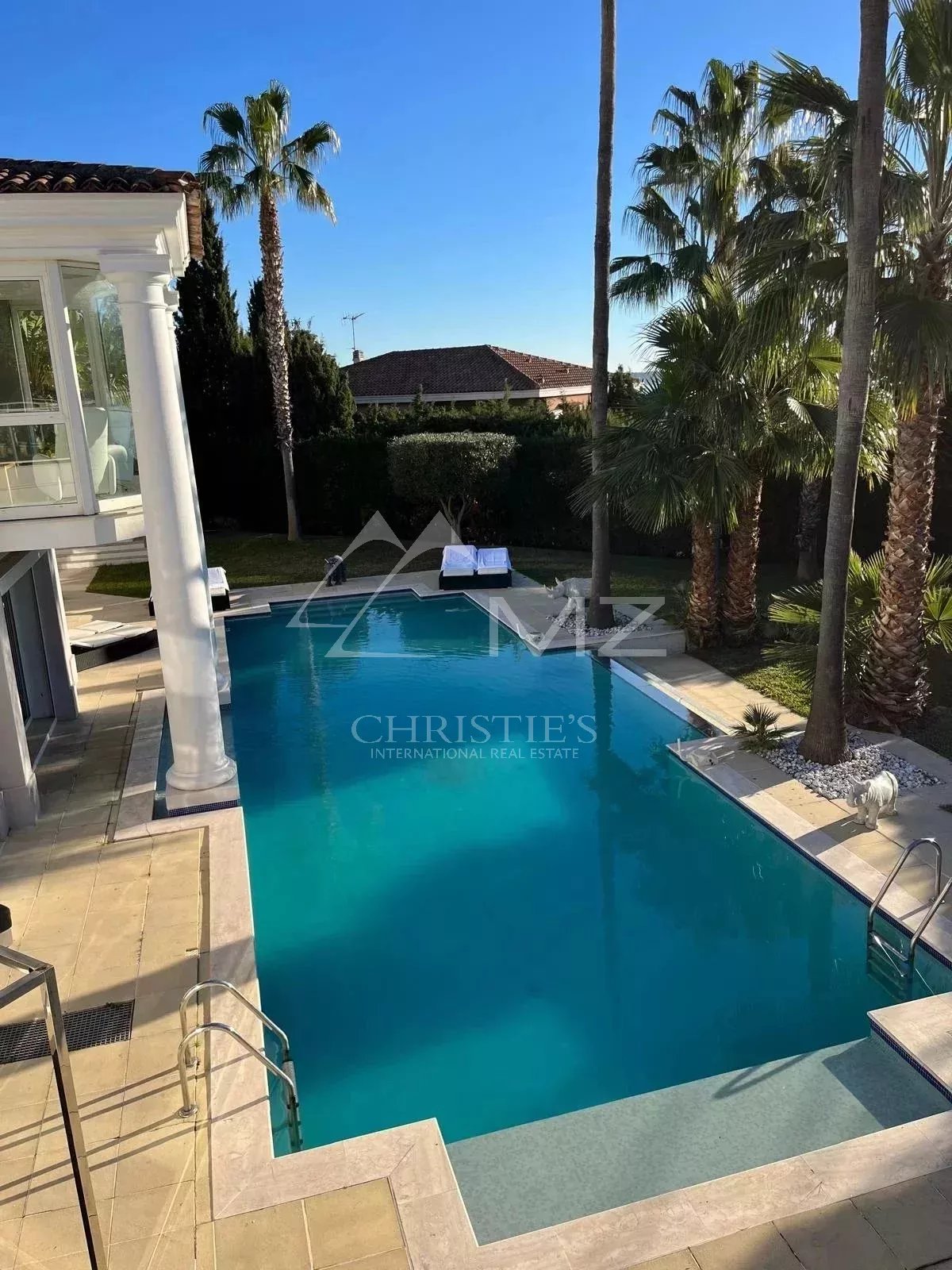 SuperCannes - Villa mit 6 Schlafzimmern und Meerblick