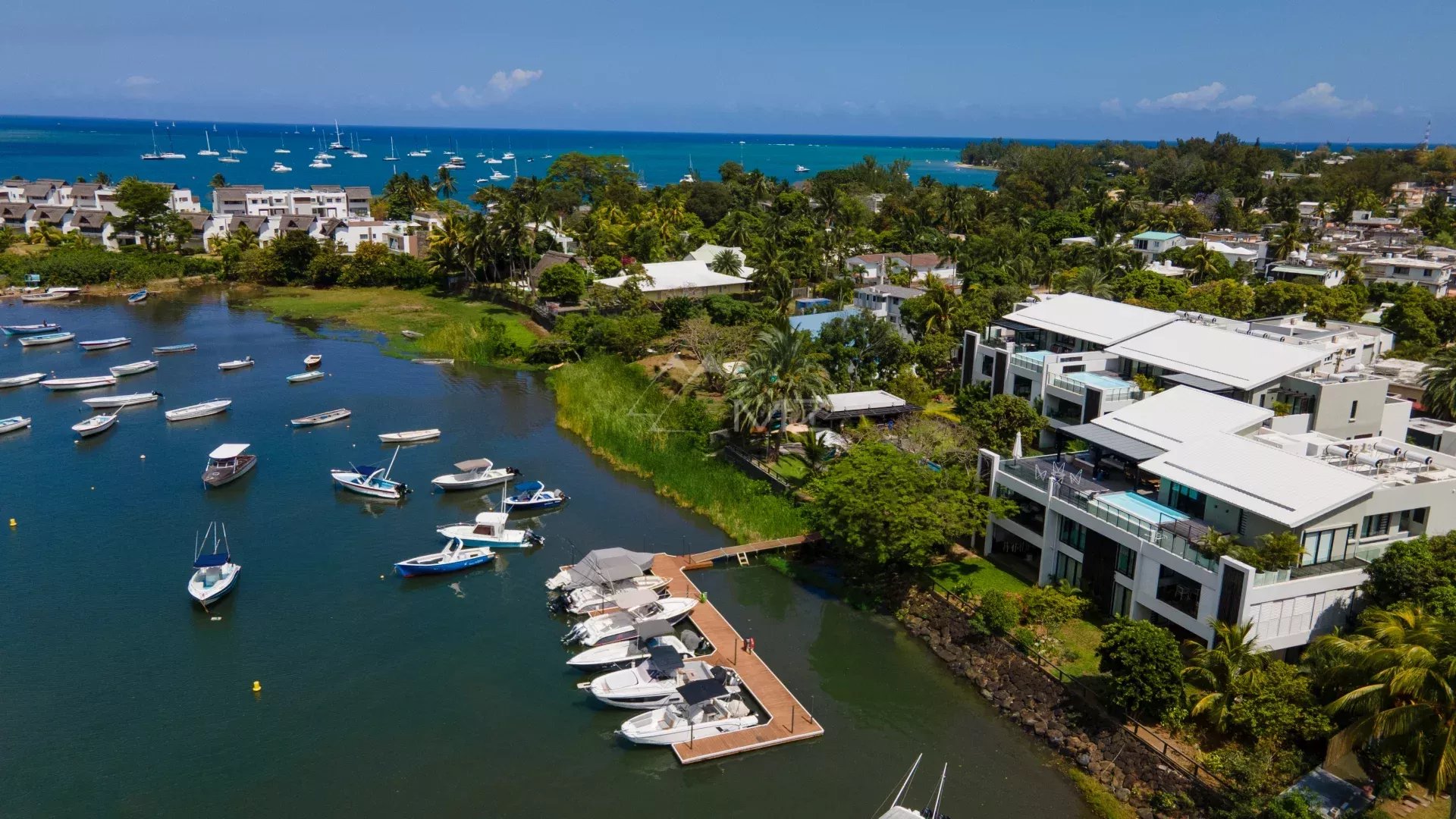 Penthouse de 4 chambres en bord de mer