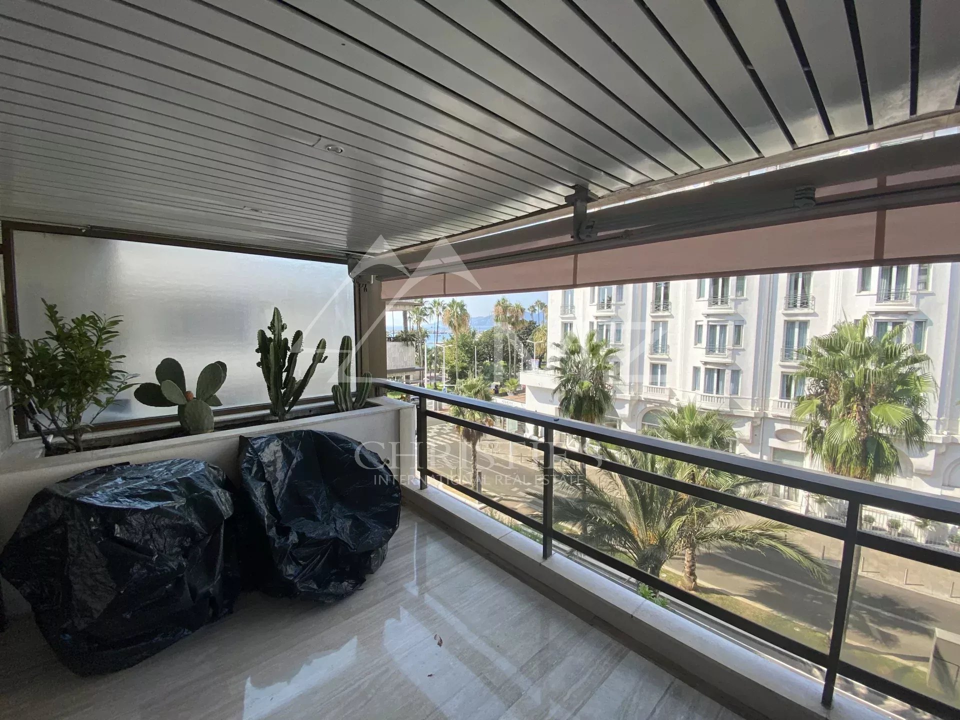 Cannes Gray d'Albion-Two bedrooms apartment