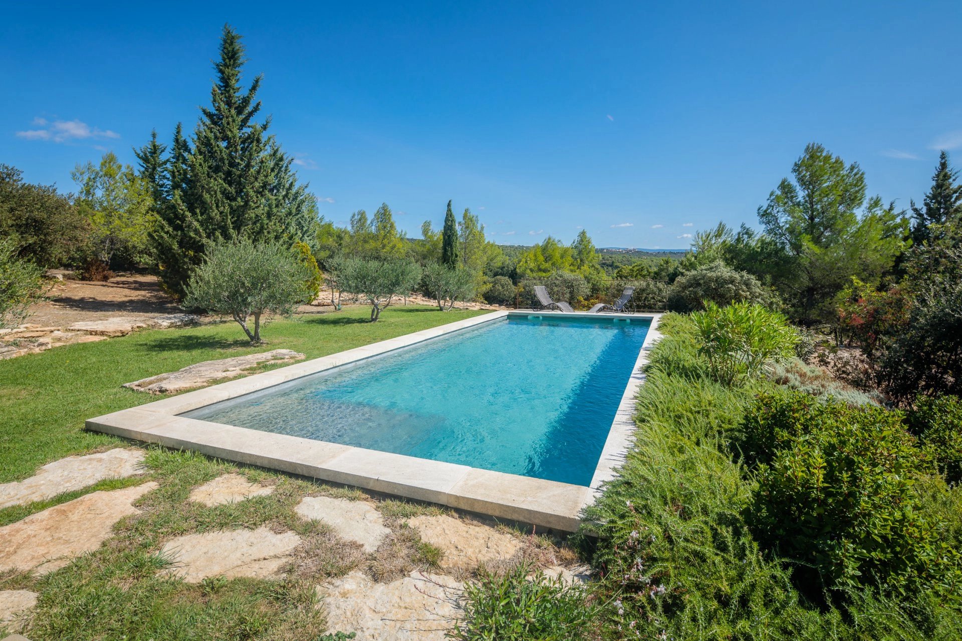 Proche Gordes - Superbe maison d'architecte dans un environnement privilégié