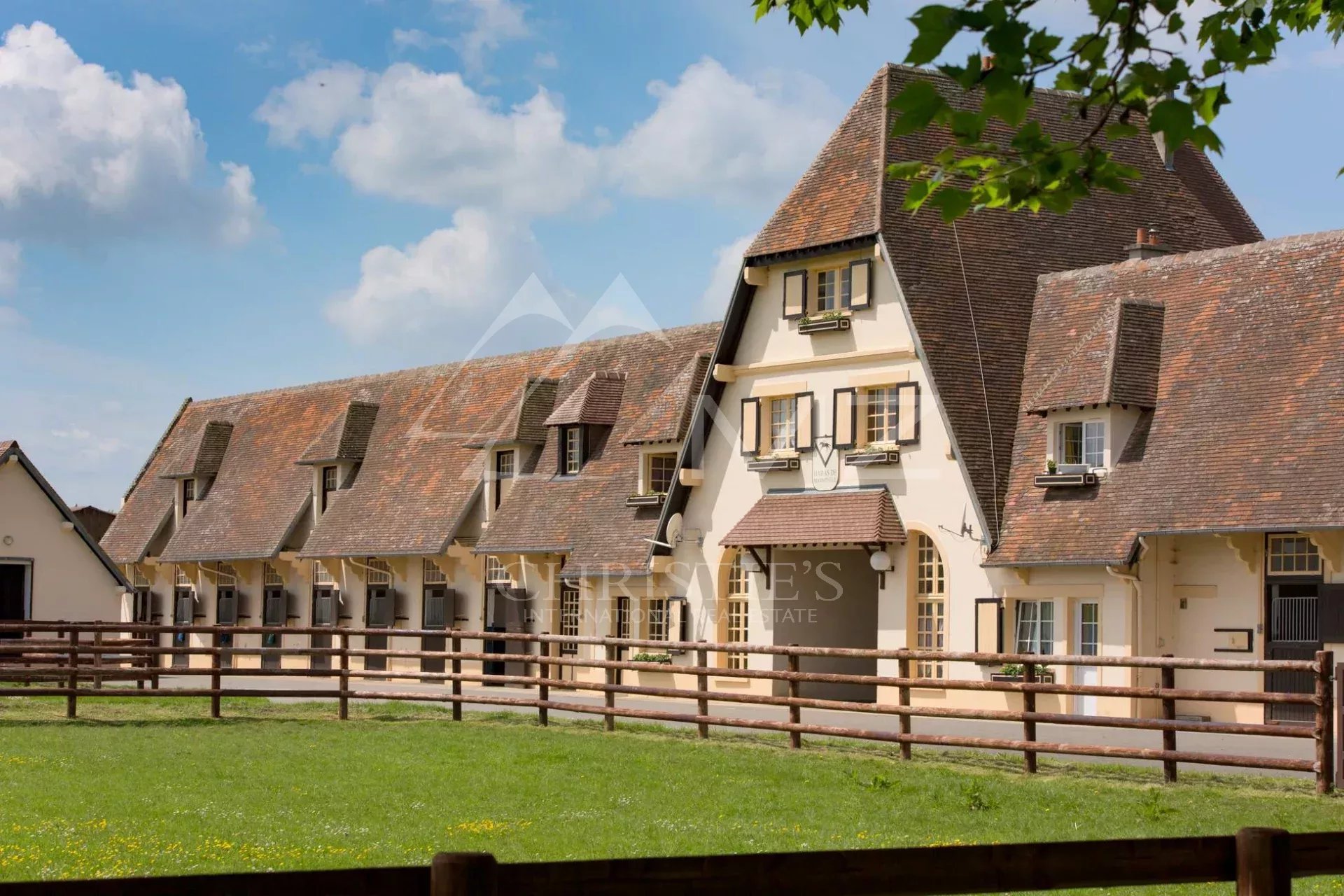 Haras d'élevage et de villégiature - 120 hectares