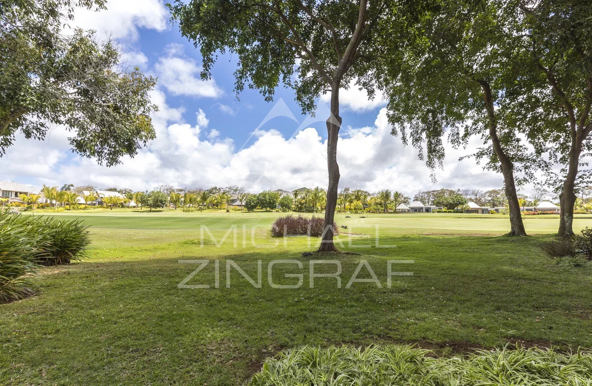 Maurice - Adamante Apartment mit Blick auf den Golfplatz