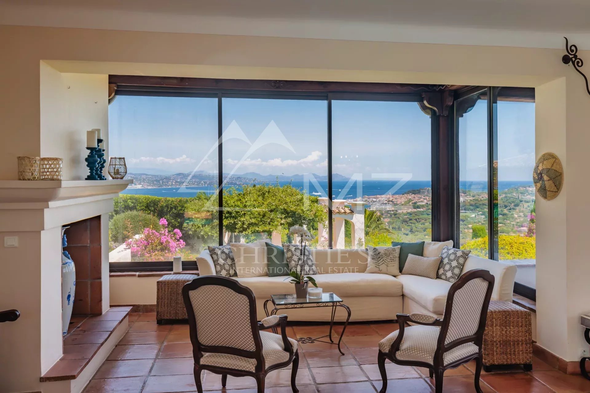 Close to Saint-Tropez - Charming villa with sea view