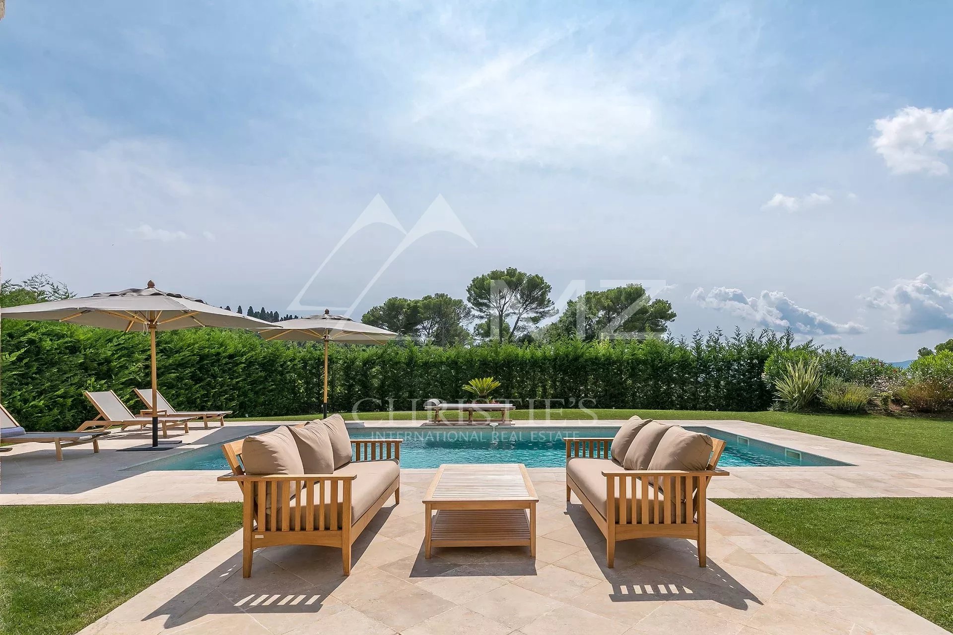 Mougins -  Luxurious gated domain