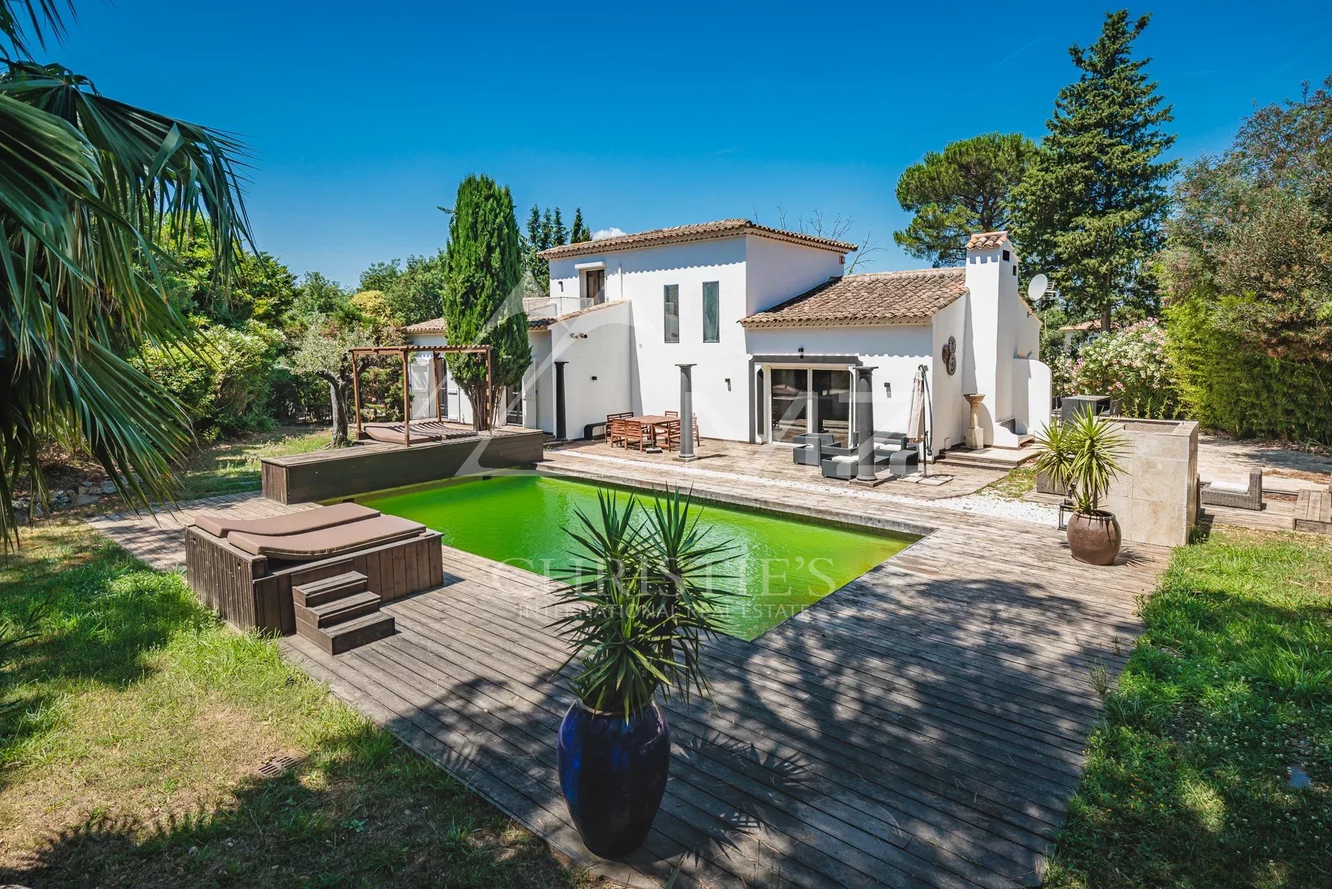 Magnifique Villa Provençale avec Piscine et Vue Imprenable