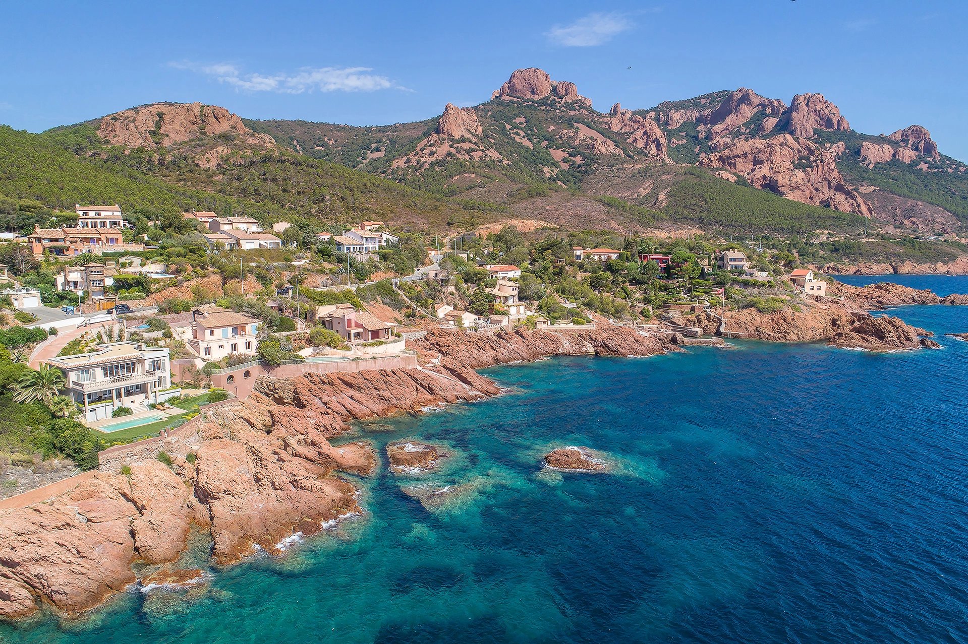 Proche Cannes - Villa pieds dans l'eau