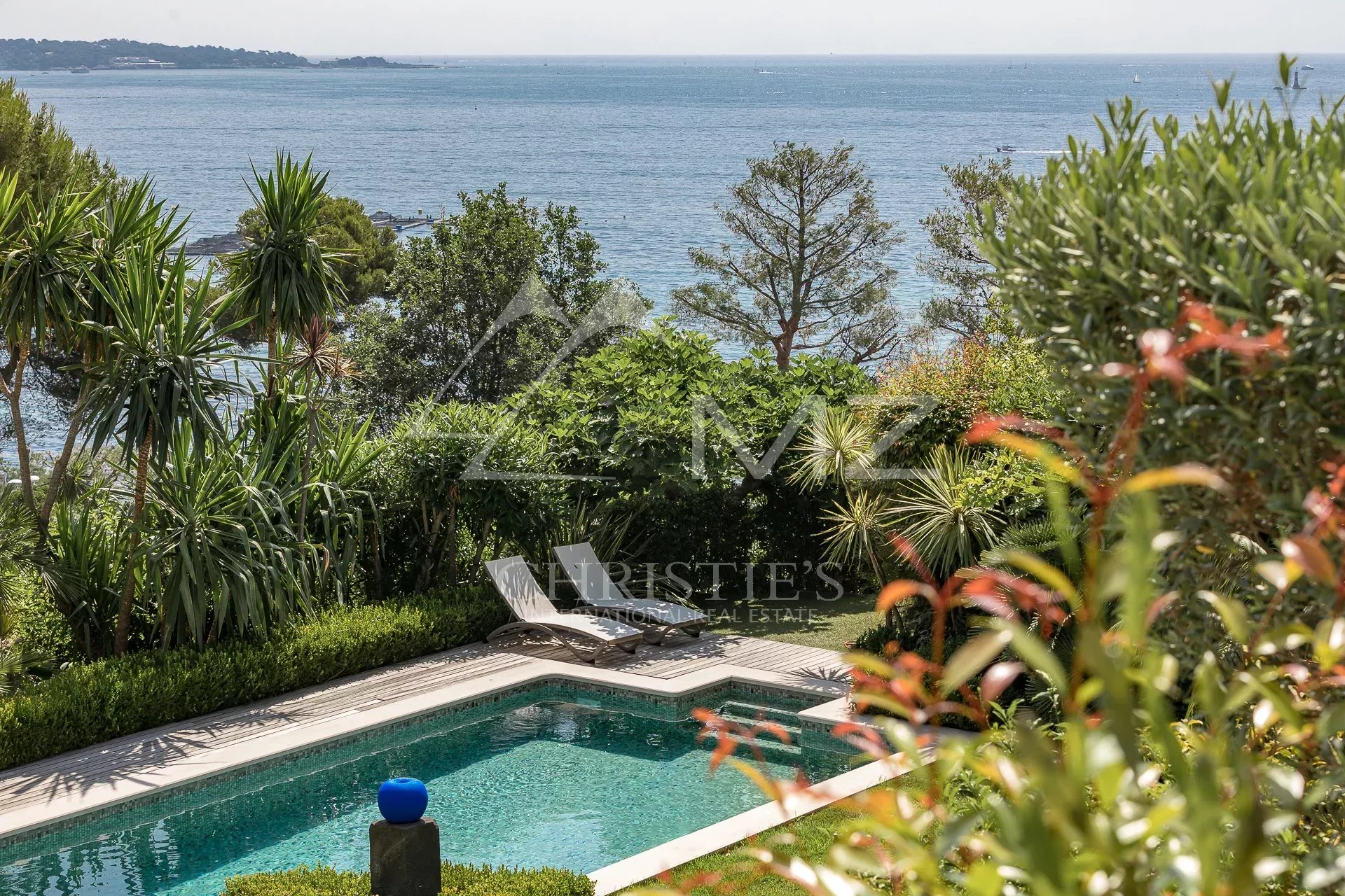 Cannes - superbe villa contemporaine 4 chambres