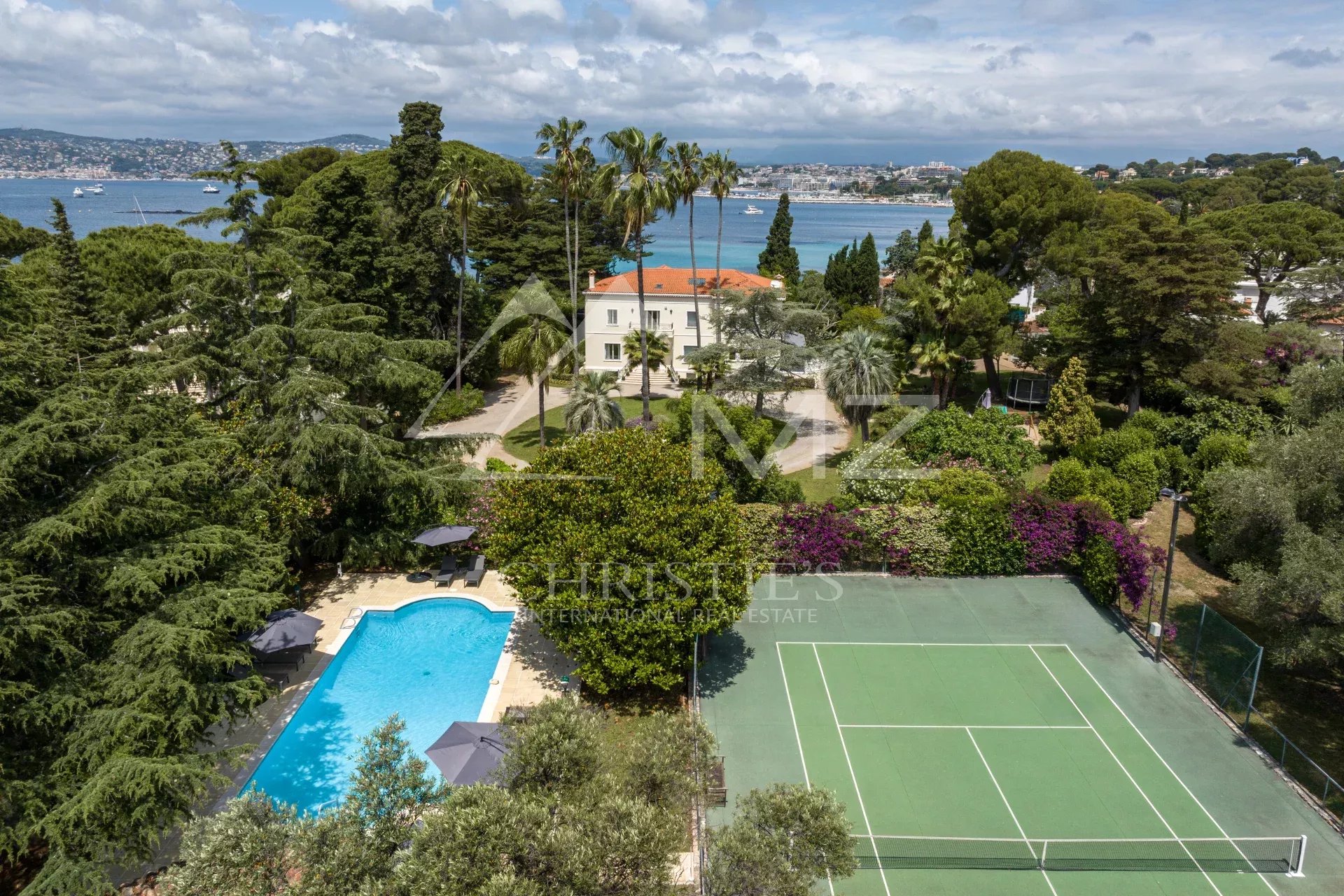 Propriété de prestige située sur le versant ouest du Cap d'Antibes