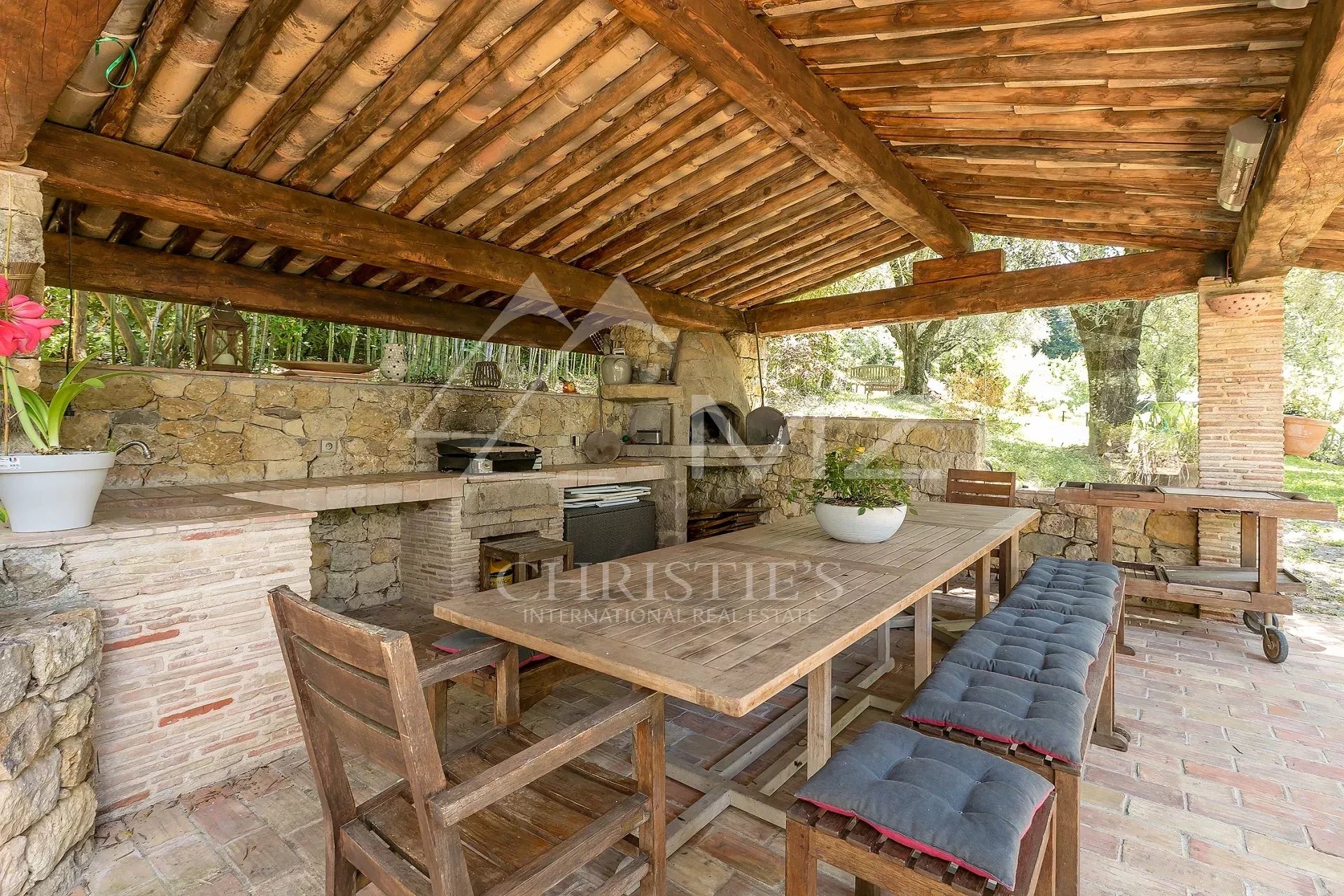 Close to Mougins - Charming villa nearby shops