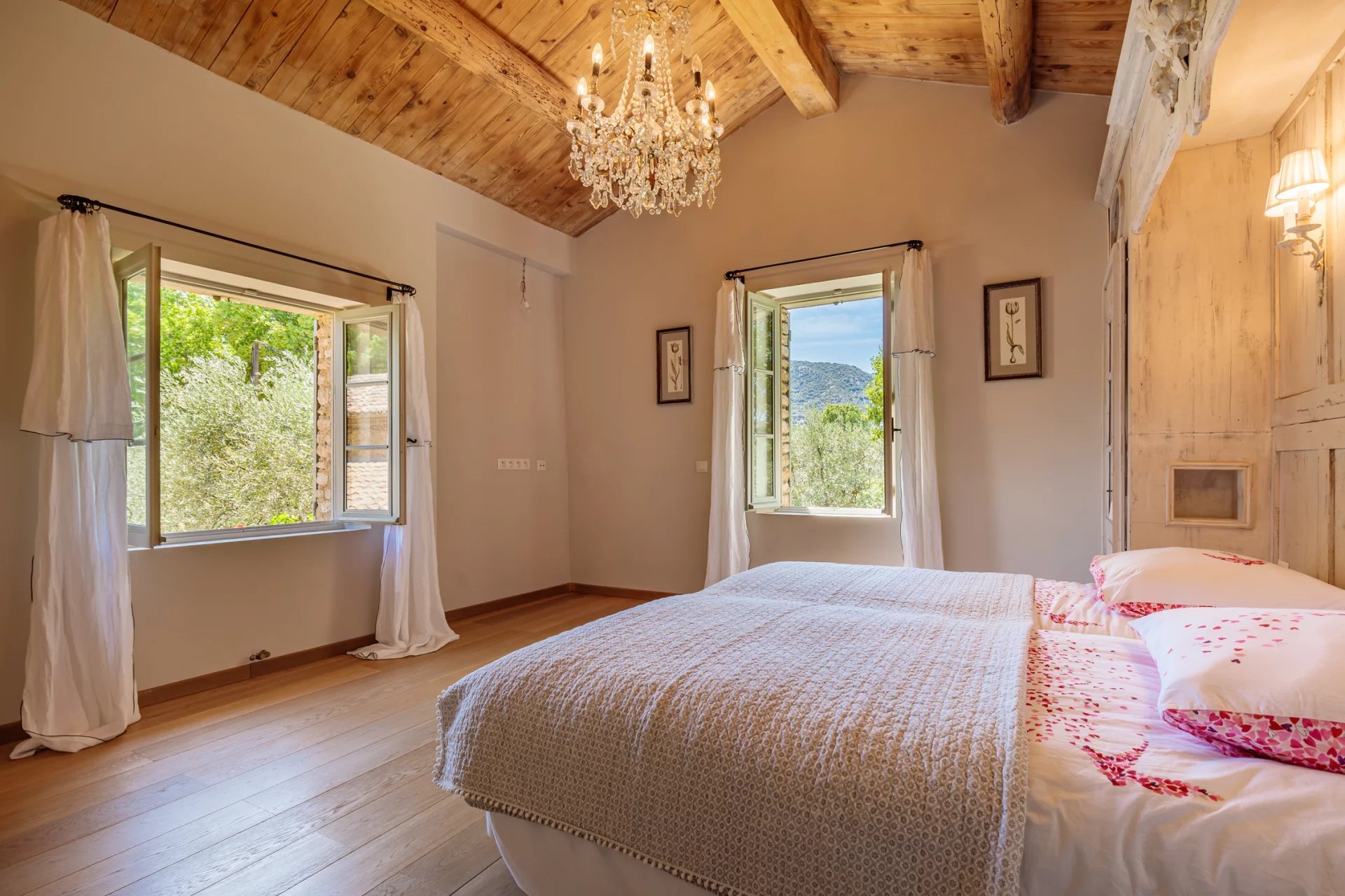 Luberon - Maison en pierre de charme avec piscine