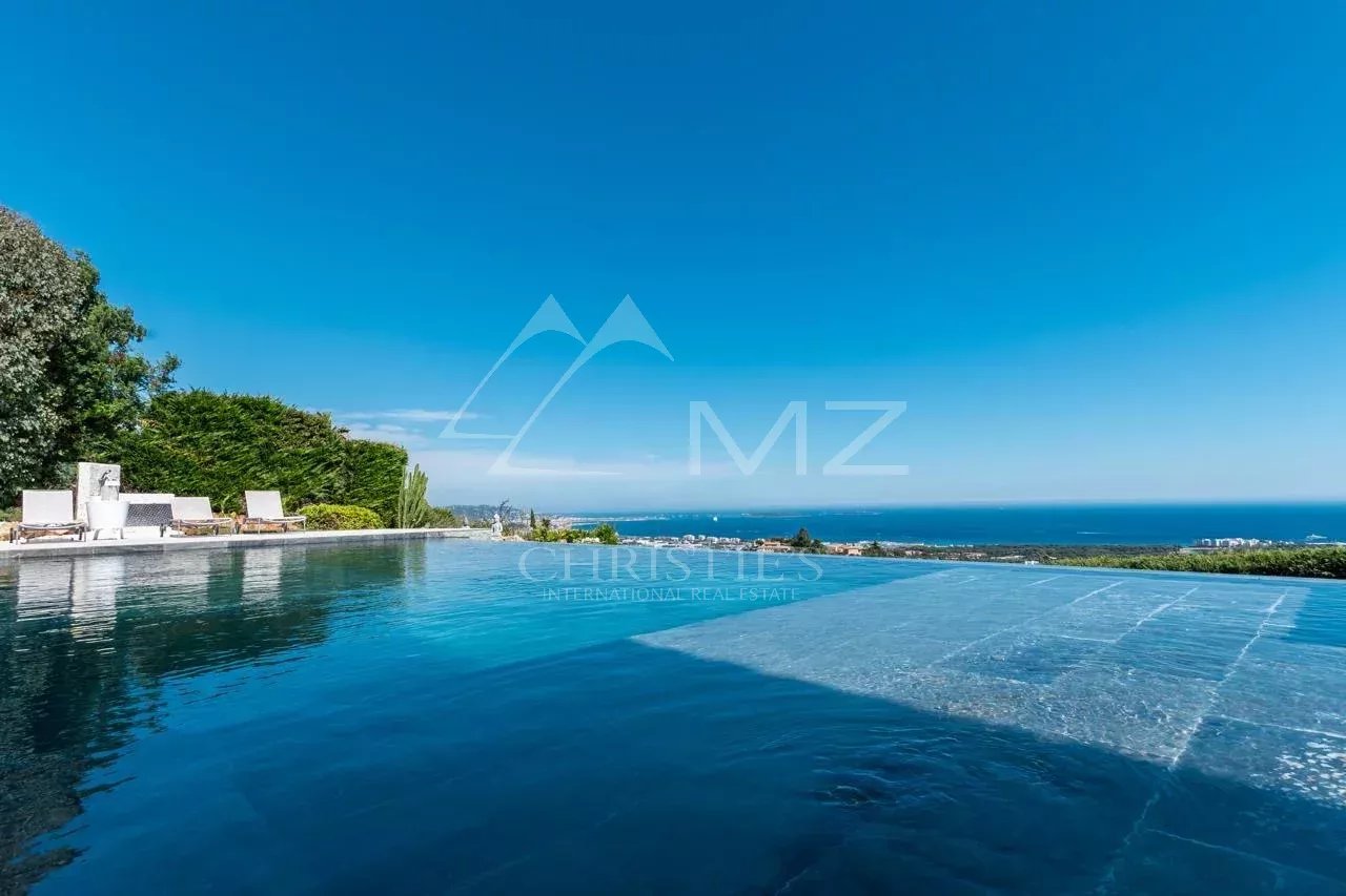 Mandelieu Les Termes , villa by the sea - closed domain