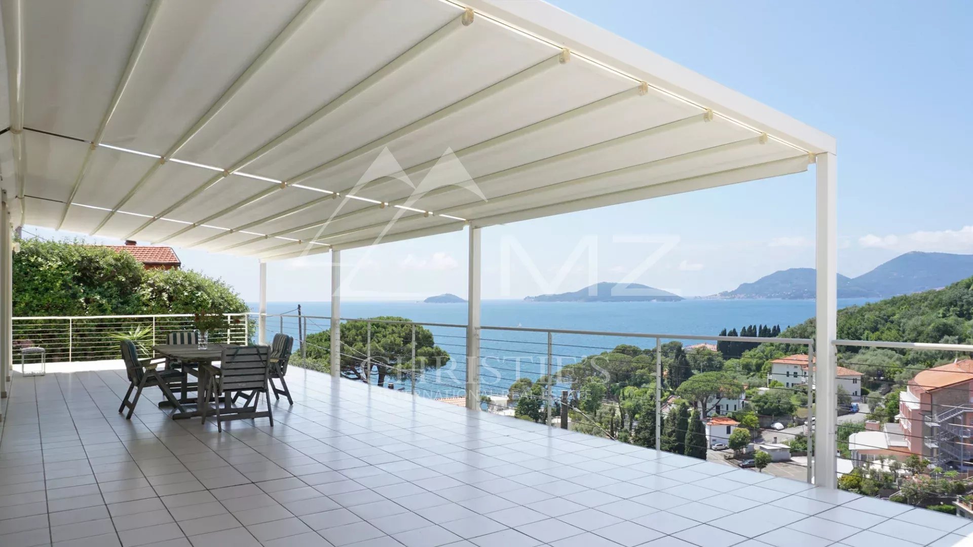 Elegant modern villa with large windows and sea view over the Gulf of Poets in Fiascherino, Lerici