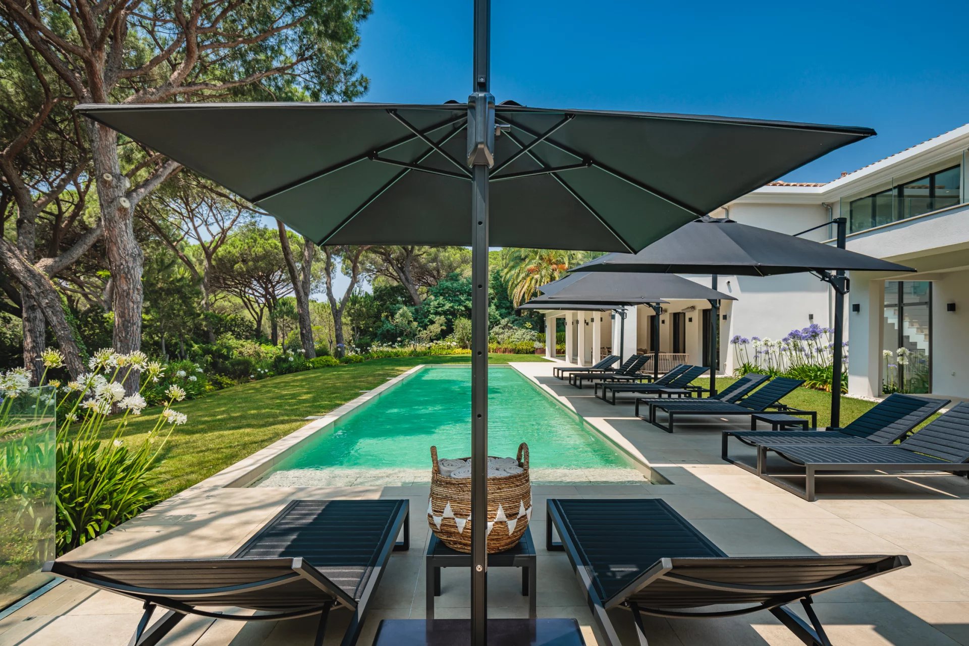 Saint Tropez - Villa contemporaine dans les Parcs de Saint Tropez