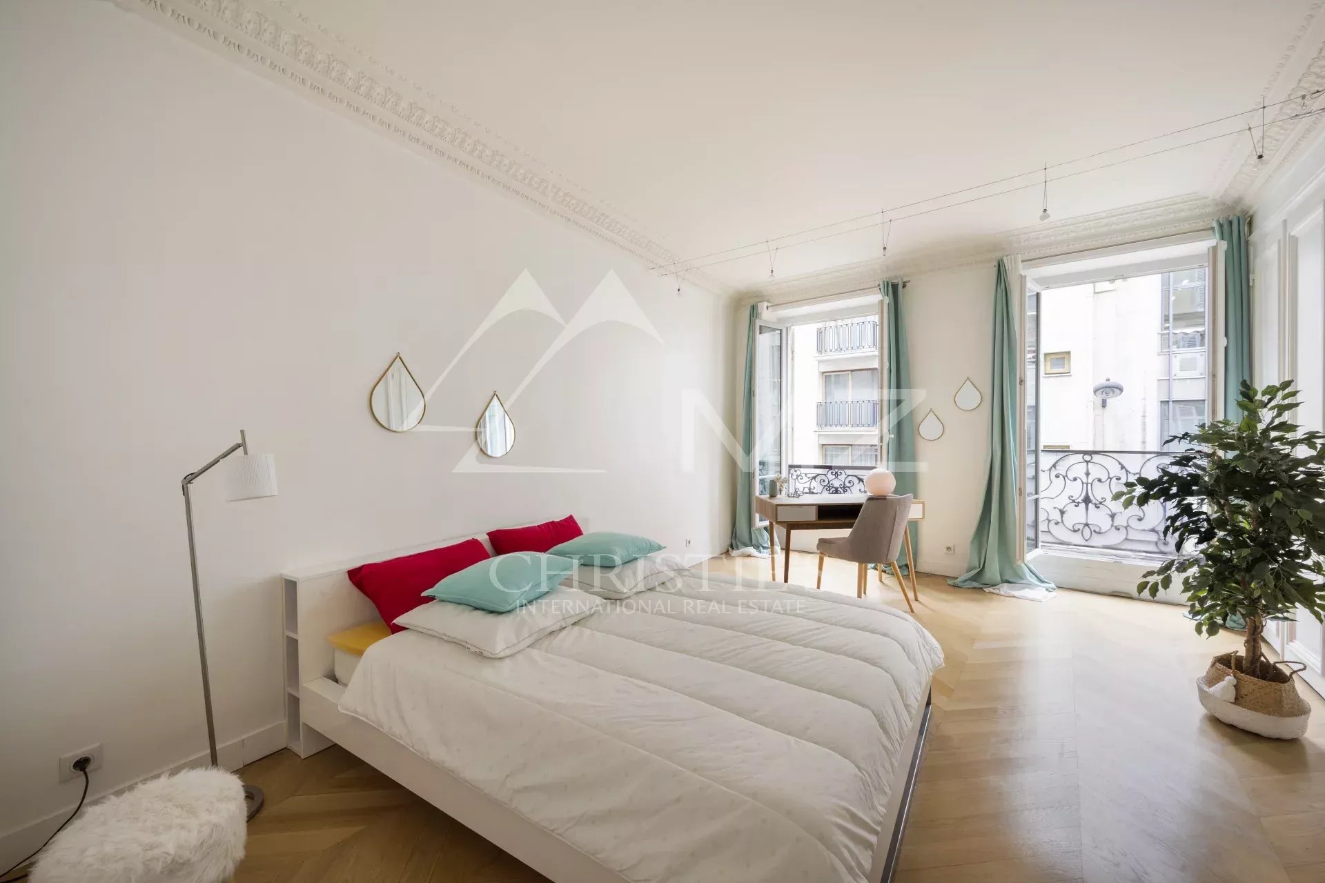 Appartement Haussmannien d’exception de 122 m² - entre Saint-Honoré et Champs-Élysées - Paris 8