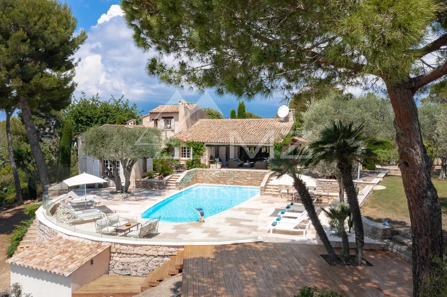 Mougins - 6 bedrooms sea view house