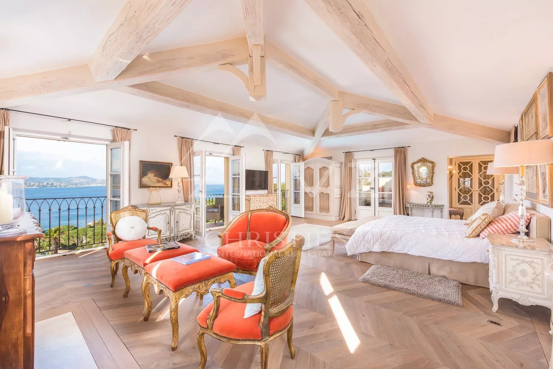 Close to Saint-Tropez - Splendid villa with panoramic sea view