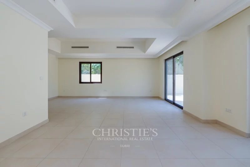 Beautiful Layout and Location | Newly Vacant