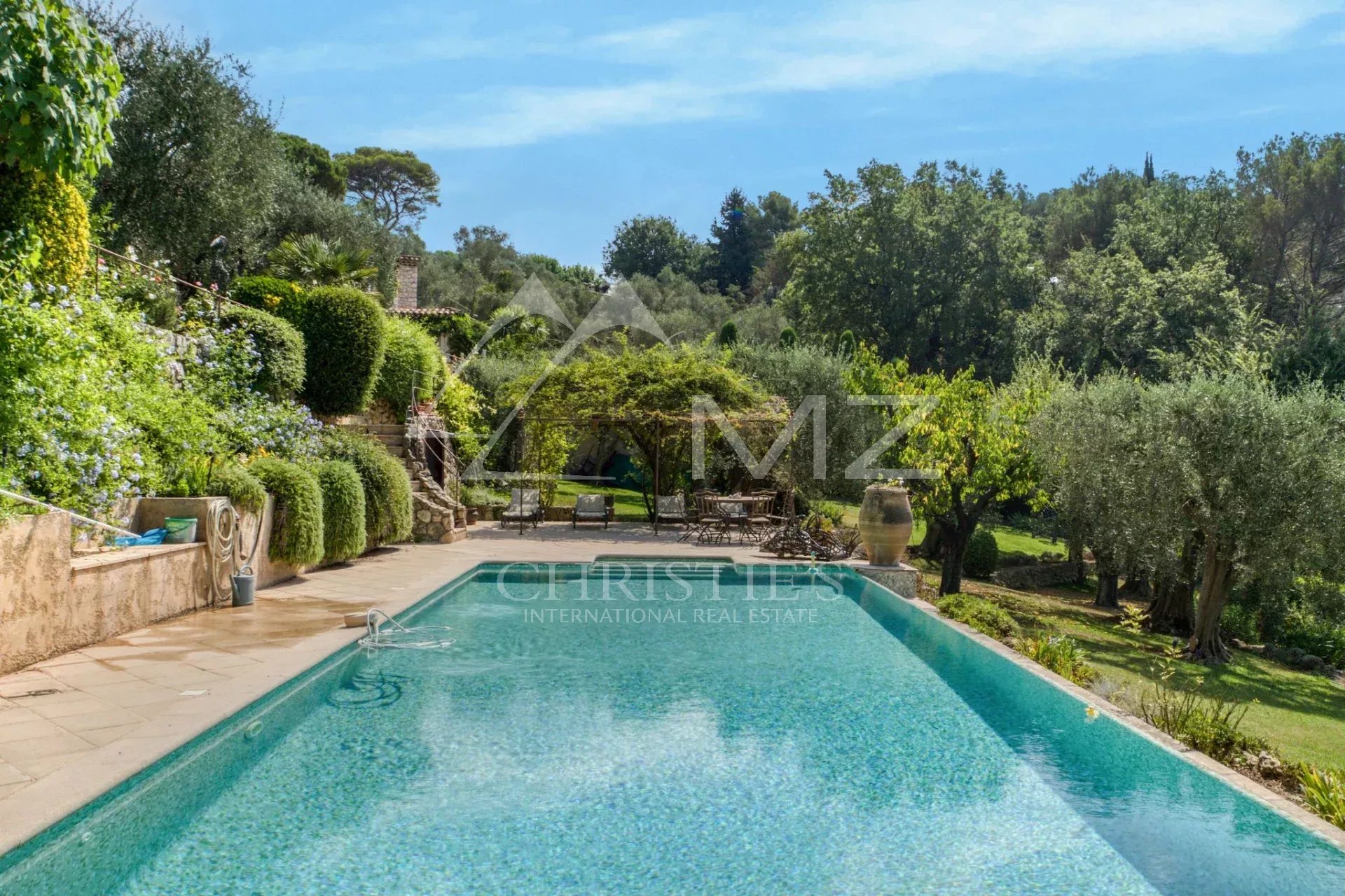 Mougins vue panoramique