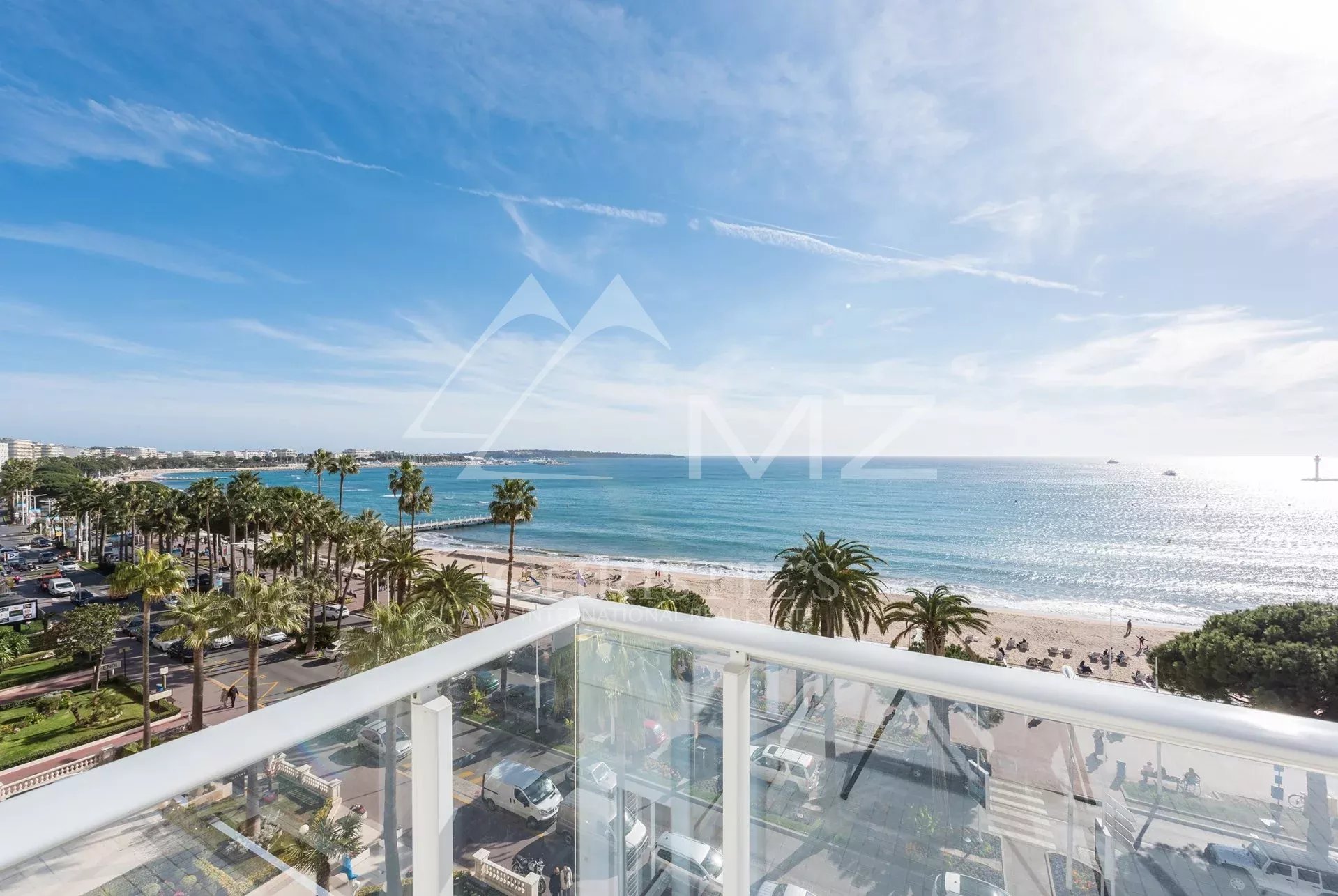 Cannes Croisette - 4 bedrooms penthouse