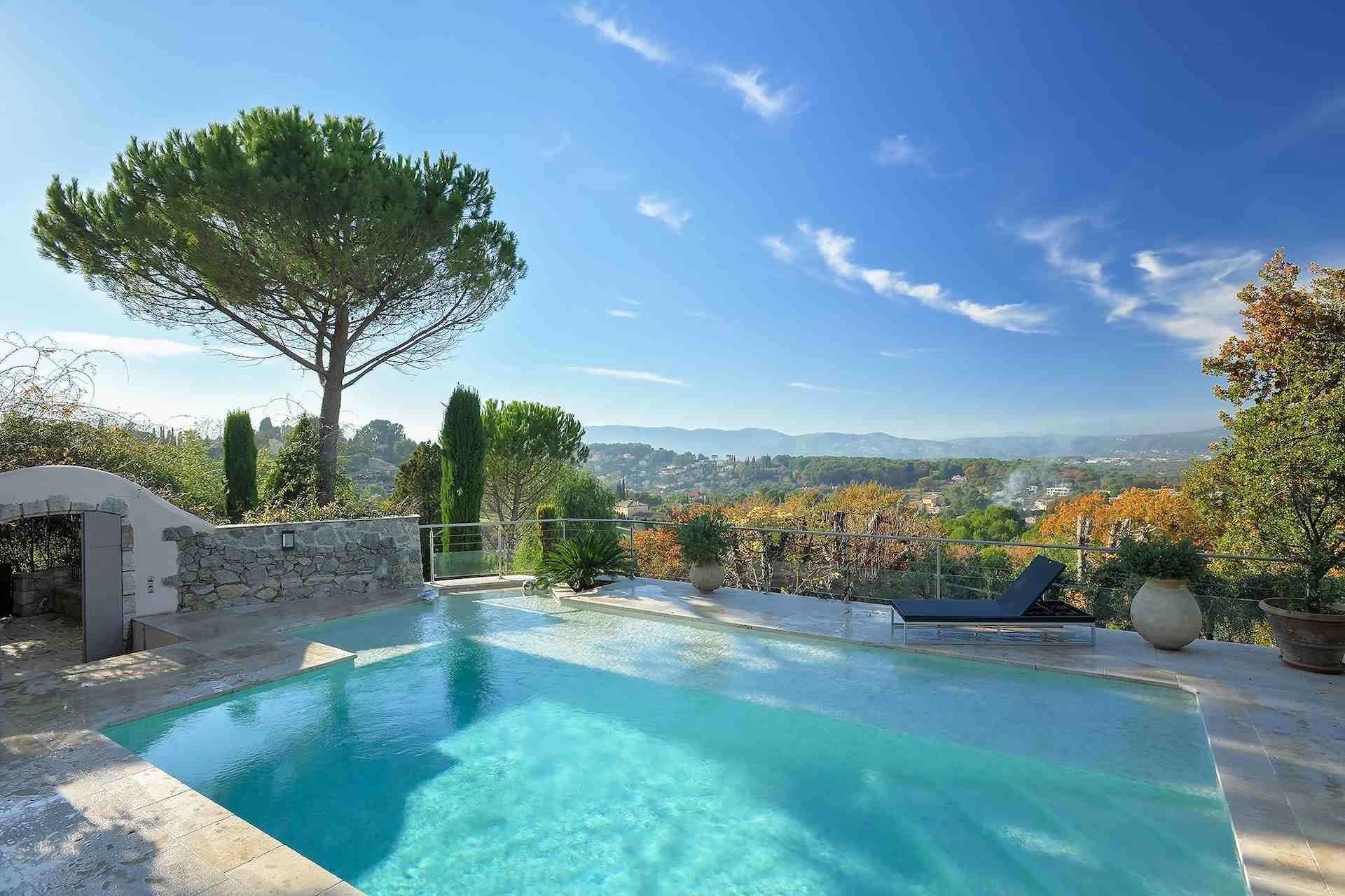 Propriété unique au cœur du village de Mougins